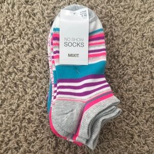 Mixit Casual Socks Gray and Pink Striped Collection